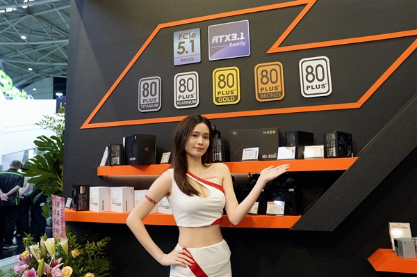 COMPUTEX2024:鑫谷高功率密度CRPS电源与数字电源已就位与友商共同迎接AI新时代(图3) COMPUTEX2024:鑫谷高功率密度CRPS电源与数字电源已就位与友商共同迎接AI新时代(图3)