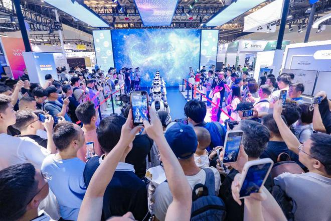 2024世界人工智能大会7月4日开幕特色亮点抢先看!(图2) 2024世界人工智能大会7月4日开幕特色亮点抢先看!(图2)